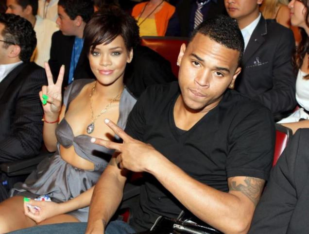 Rihanna La Mre De Chris Brown Lui Adresse Un Tweet De Remerciement